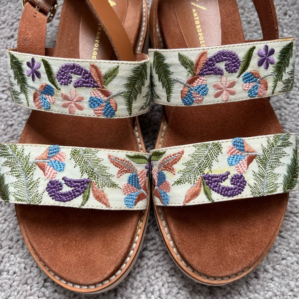 EUC Anthropologie Floral Embroidered Sandals 6 - Picture 5 of 8